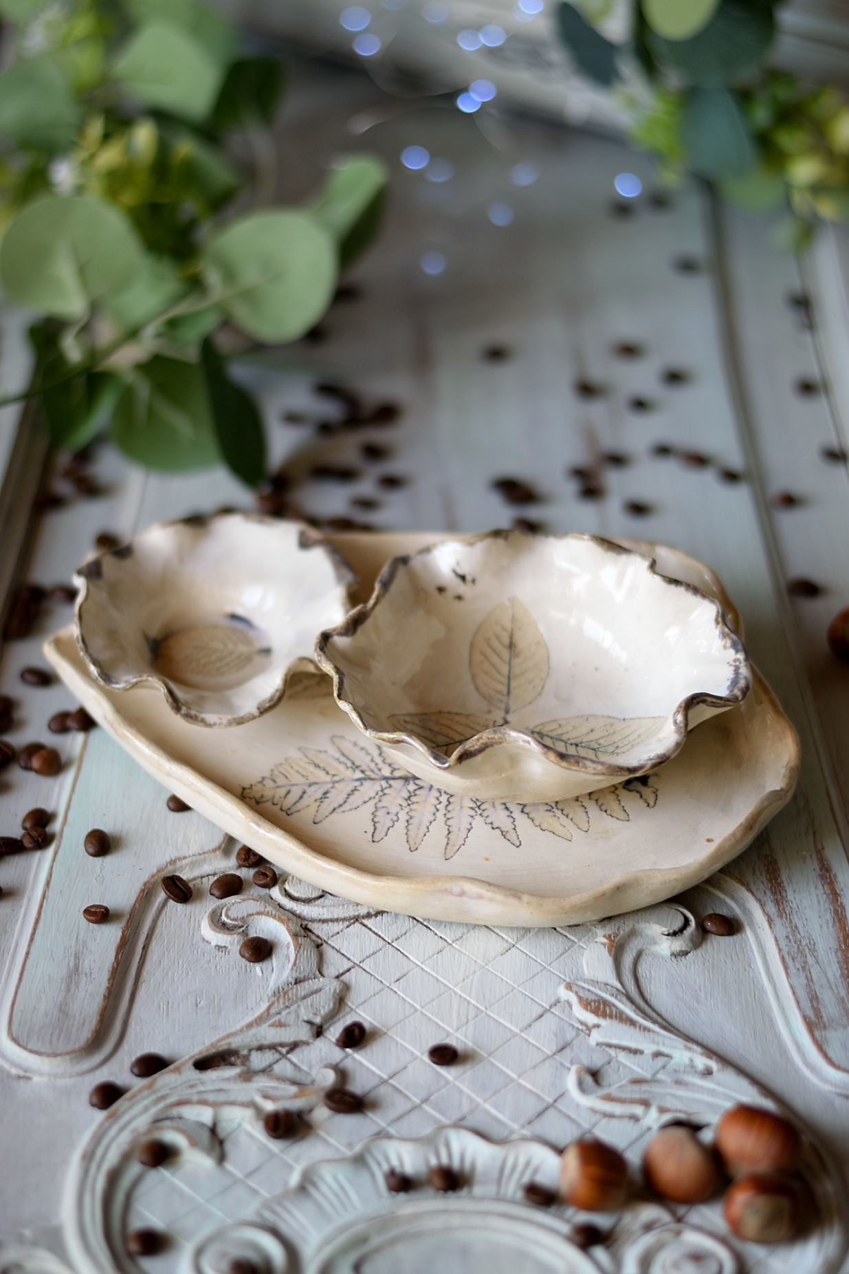 Ceramiczny zestaw z motywem liści. - obrazek 5