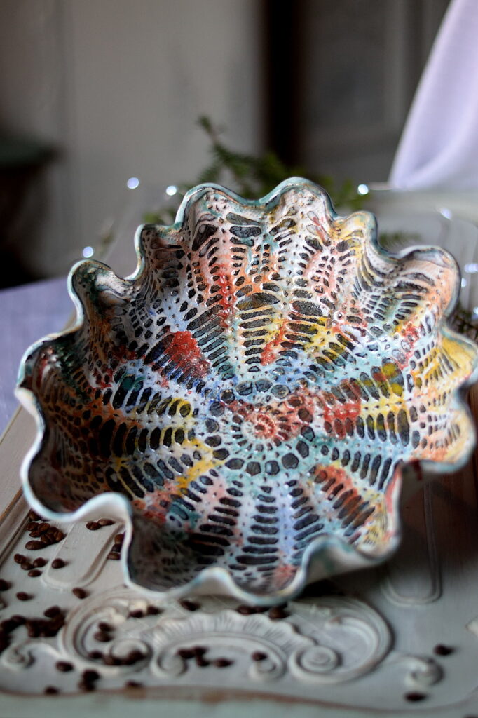 Misa ceramiczna ręcznie wykonana – Kolorowy wzór