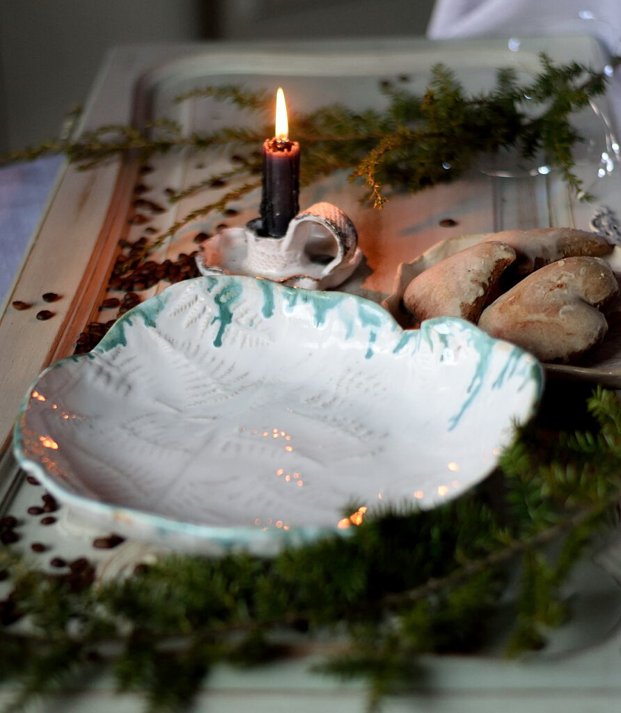 Biała misa ceramiczna , ręczna robota