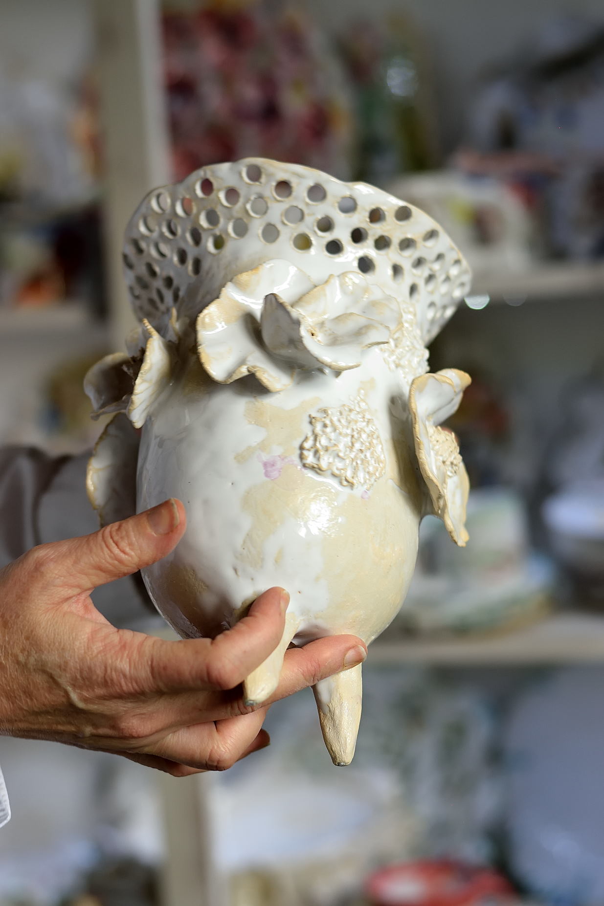 Dekoracyjna donica na nóżkach. - obrazek 4