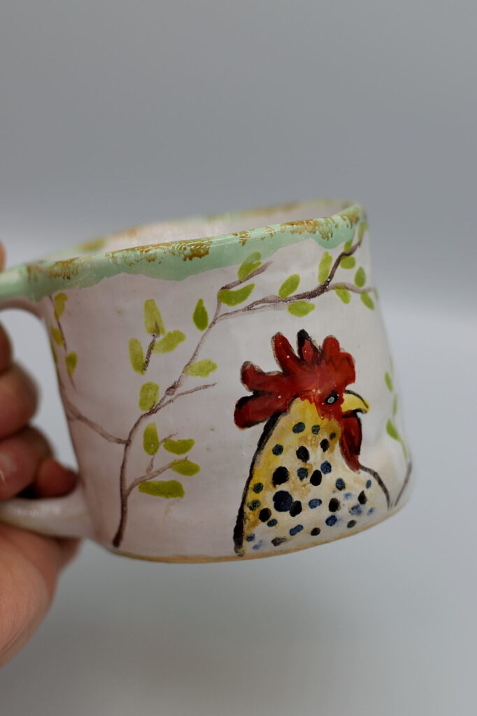 Ceramiczny kubek z kurą 1.