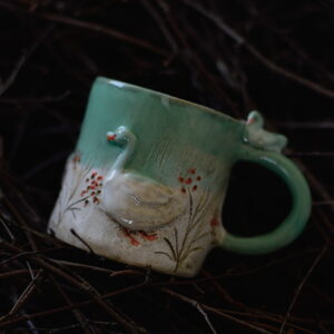 Kubek ceramiczny z gąską.